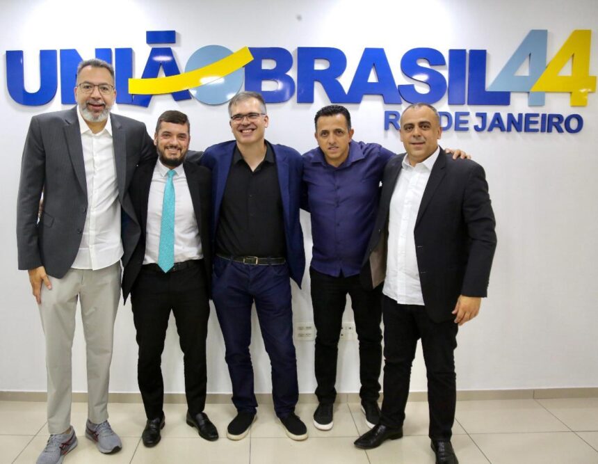 Delegado Antonio Furtado e Cezinha do Mercado formalizam aliança na disputa eleitoral em Barra do Piraí