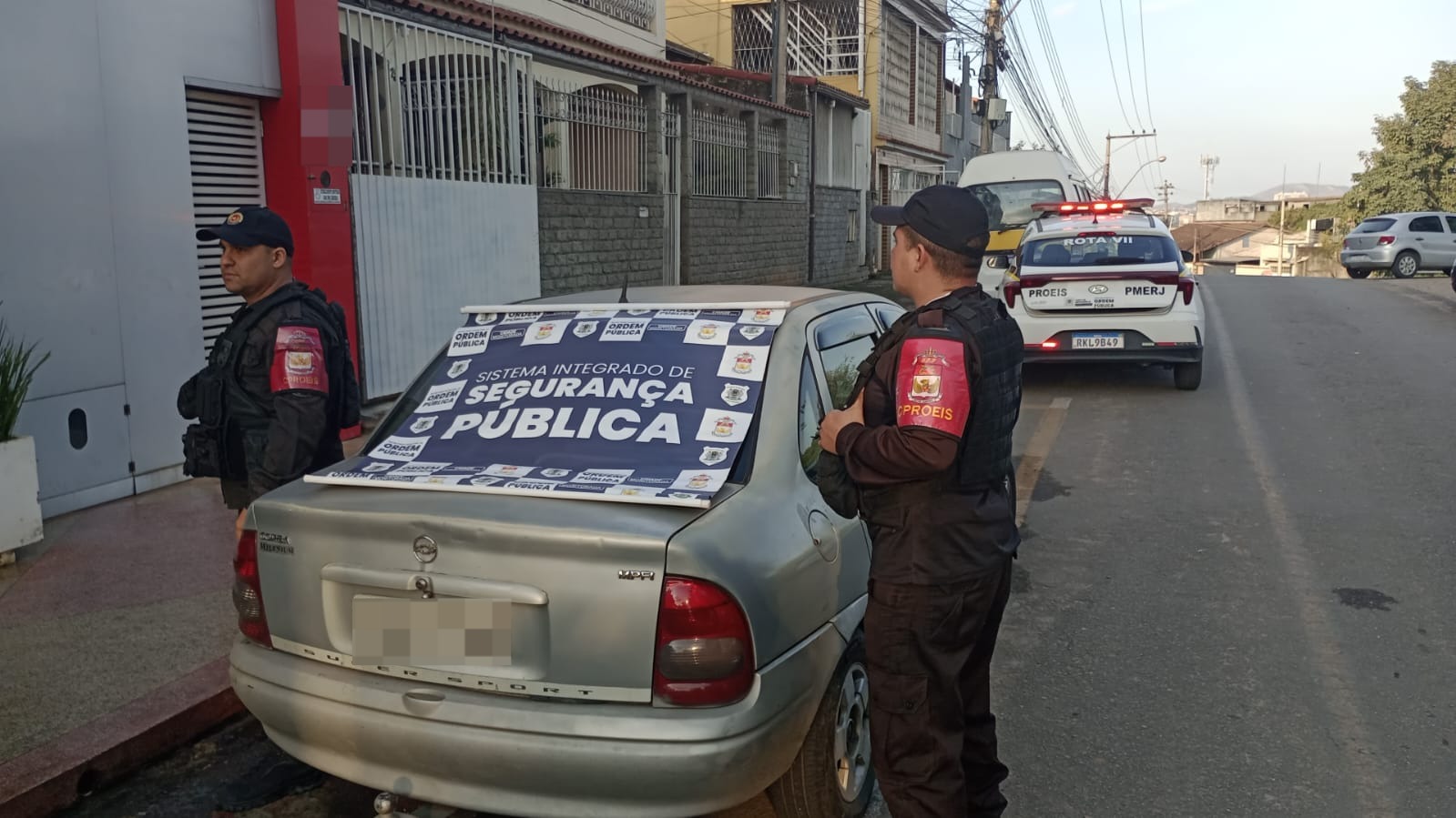 Carro é recuperado horas depois de ser furtado em Volta Redonda