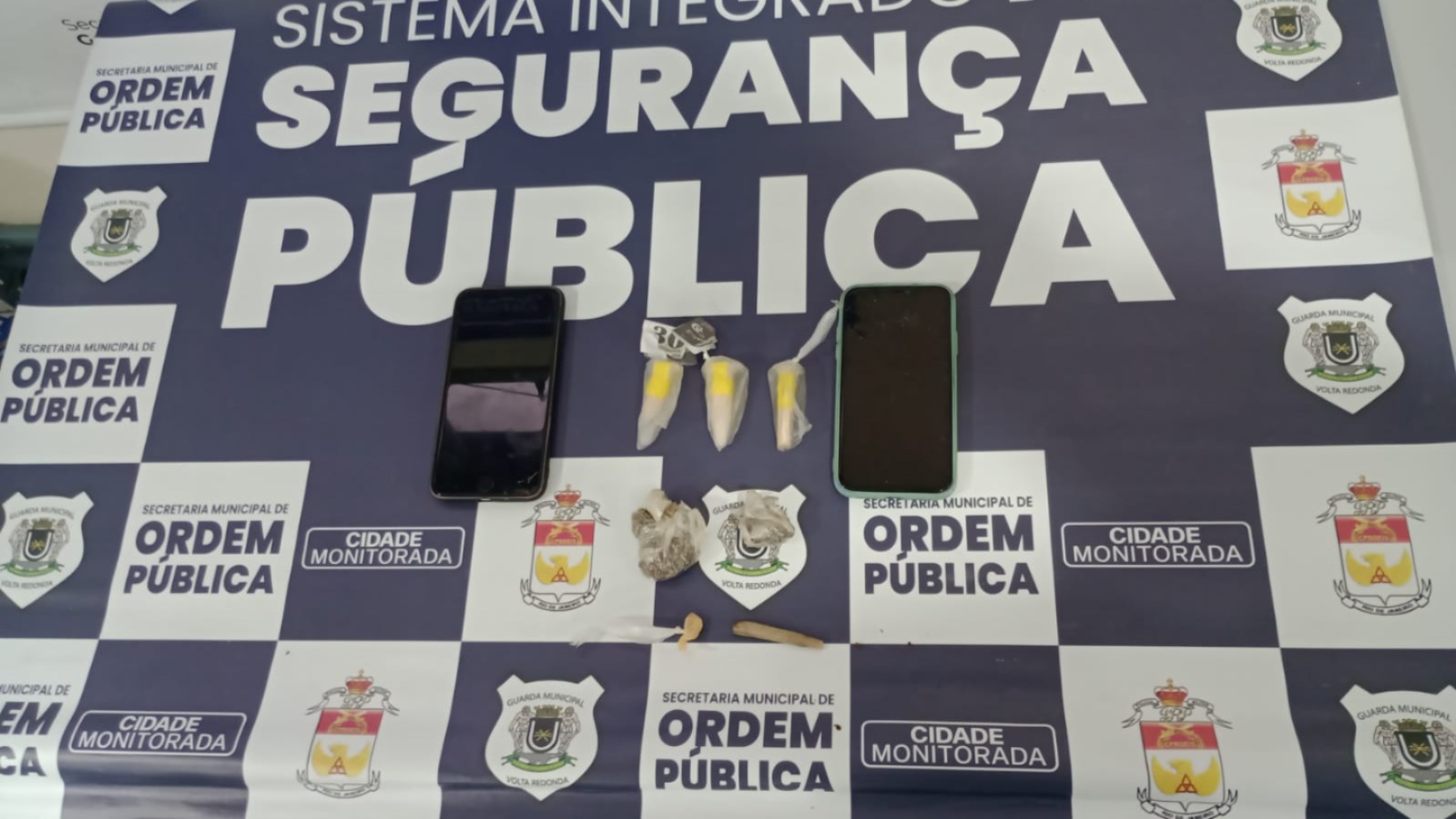 Sistema Integrado de Segurança de Volta Redonda detém dupla com drogas no Retiro