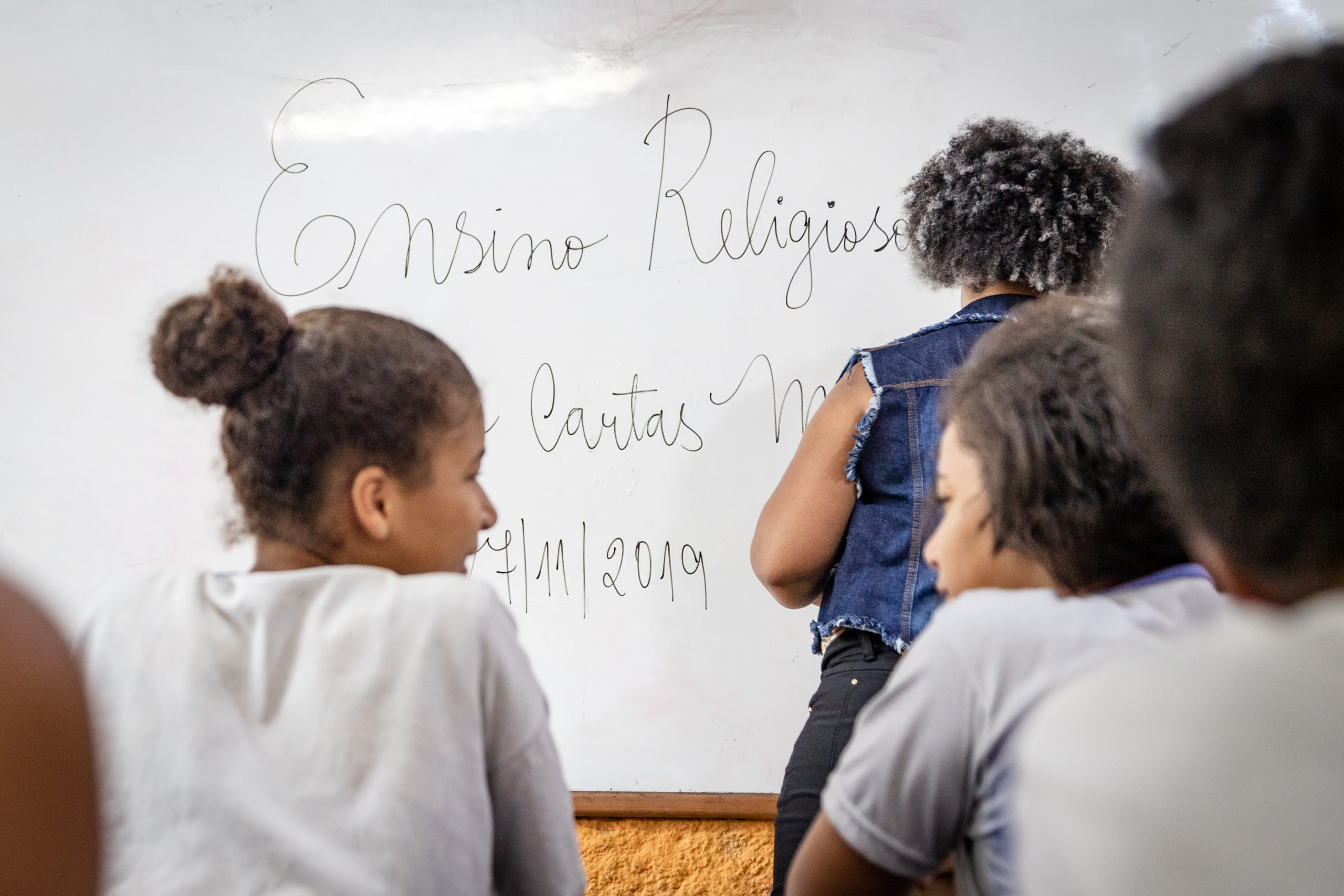 Seeduc afirma que somente 2% dos alunos optam pelo ensino religioso no estado do Rio