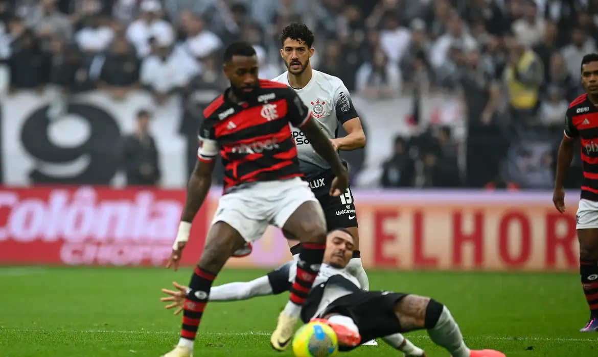 Flamengo empata com Corínthians em Itaquera e vai para a final da Copa do Brasil