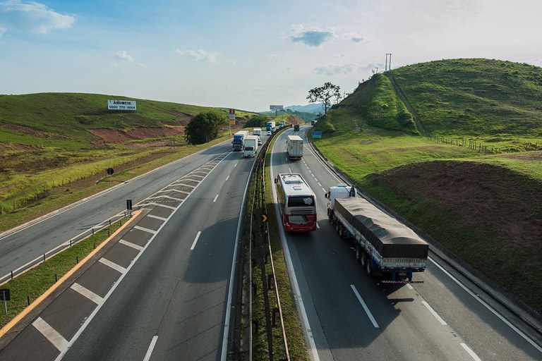 Via Dutra e Rio-Santos devem receber mais de 960 mil veículos