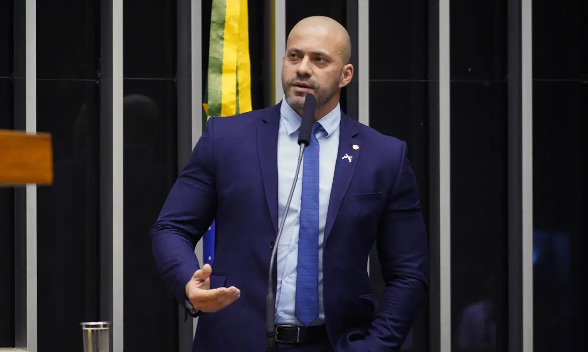 Alexandre de Moraes concede liberdade condicional a Daniel Silveira