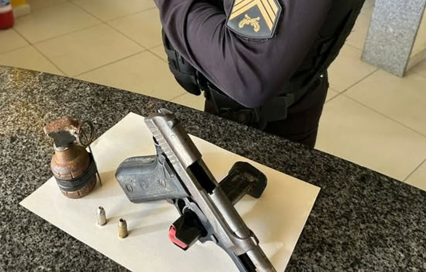 Adolescente é apreendido com arma, munições e granada em Valença