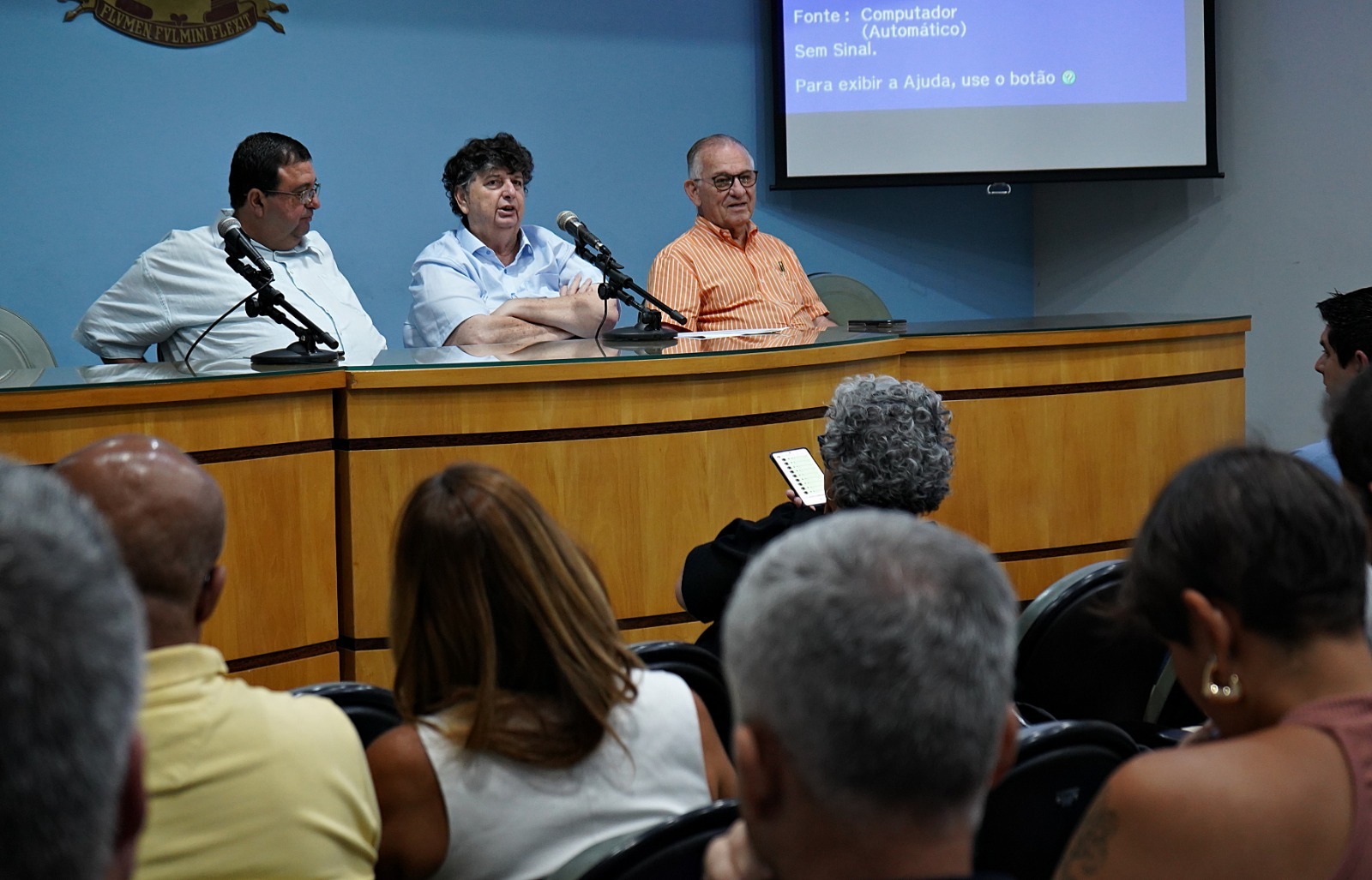 Em primeira reunião do novo mandato, Neto apresenta oficialmente os novos integrantes do governo