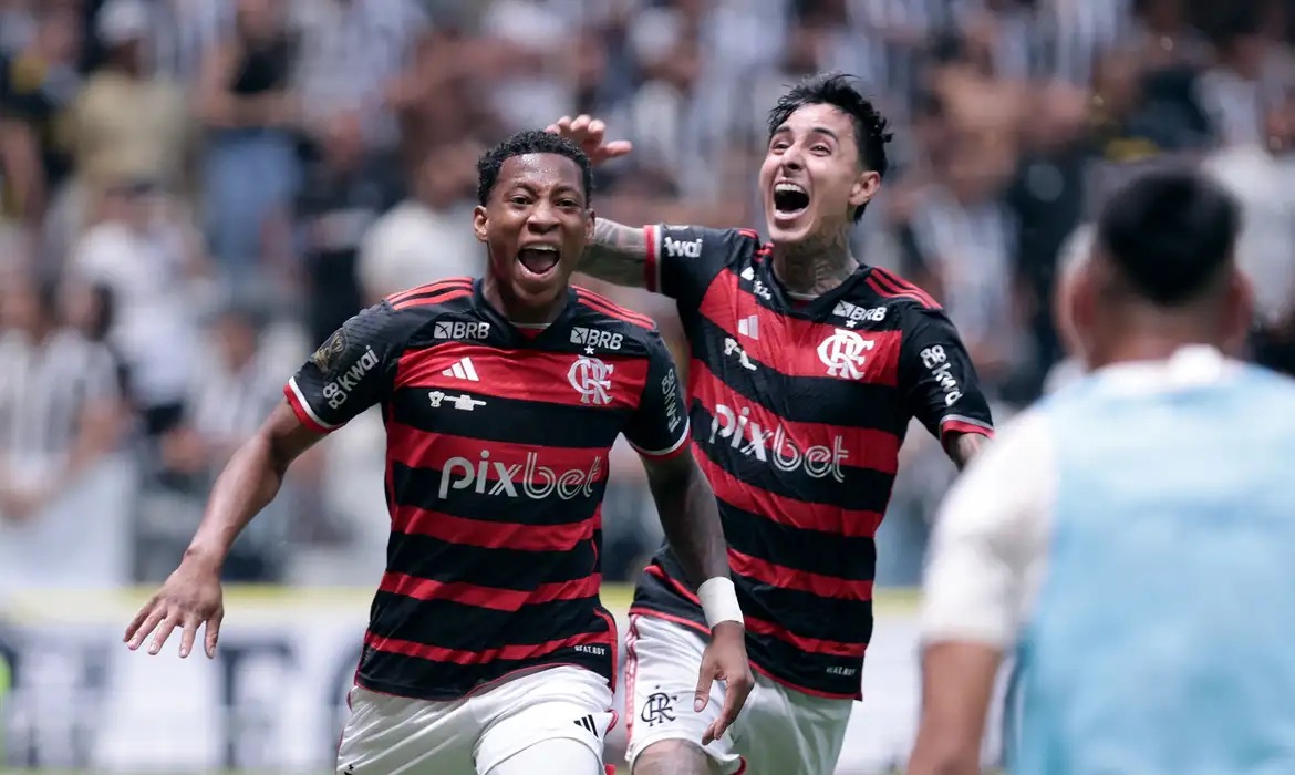 Flamengo goleia Maricá e confirma título da Taça Guanabara